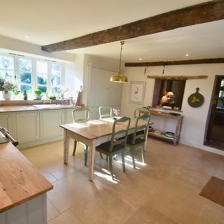 Semesterbostad Manor Farm House